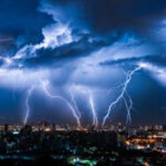 5 Tips for Keeping Moisture Out of a Commercial Building During a Storm